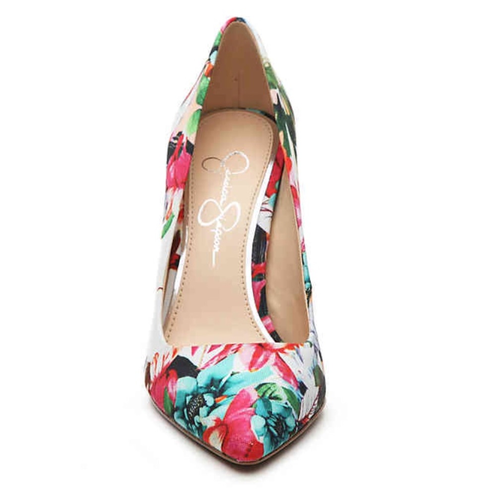Jessica Simpson Pointed Floral Pumps ๐บ - Picture 5 of 8
